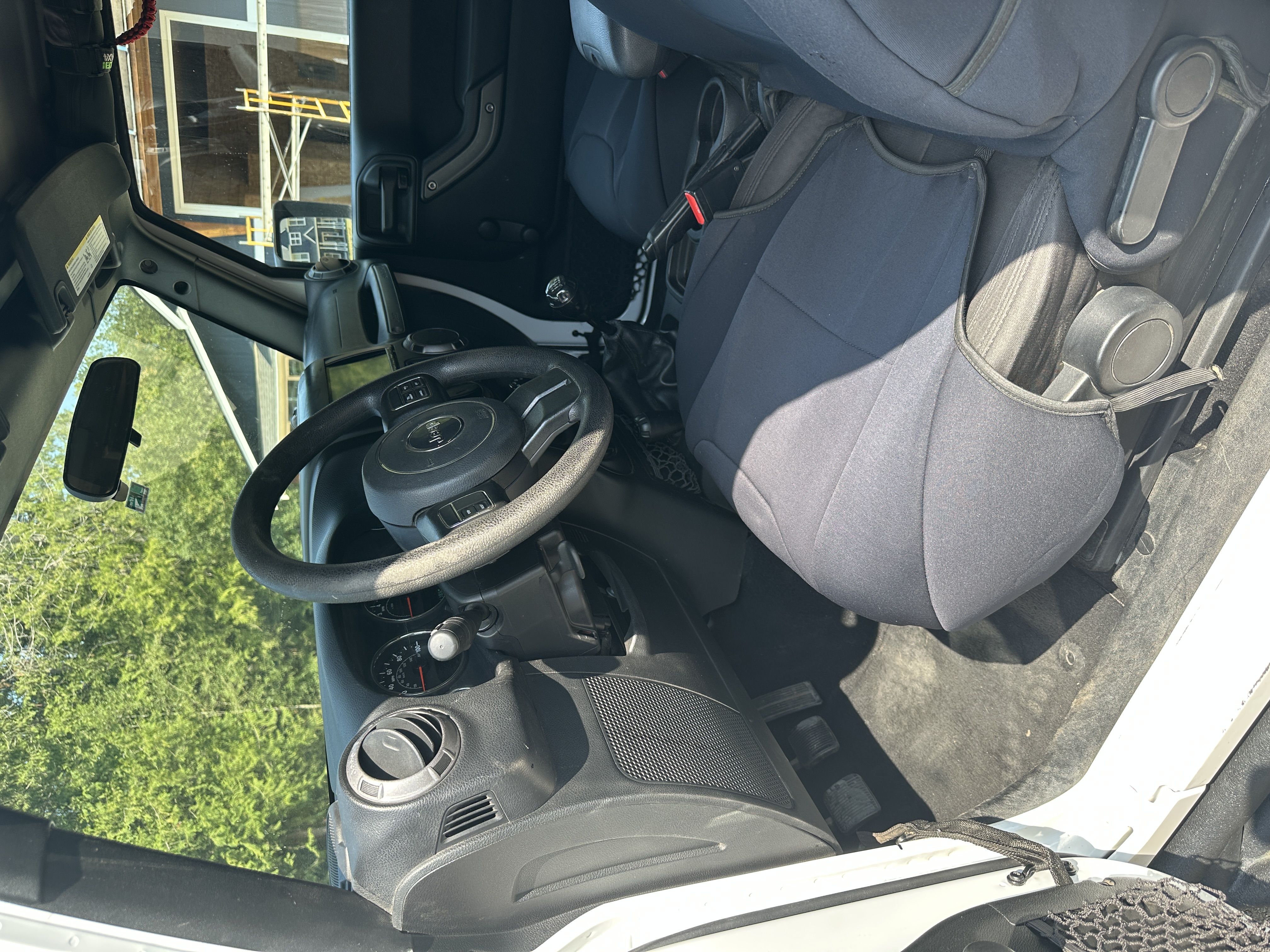 Used 2017 Jeep Wrangler Sport AWD/4WD image 6
