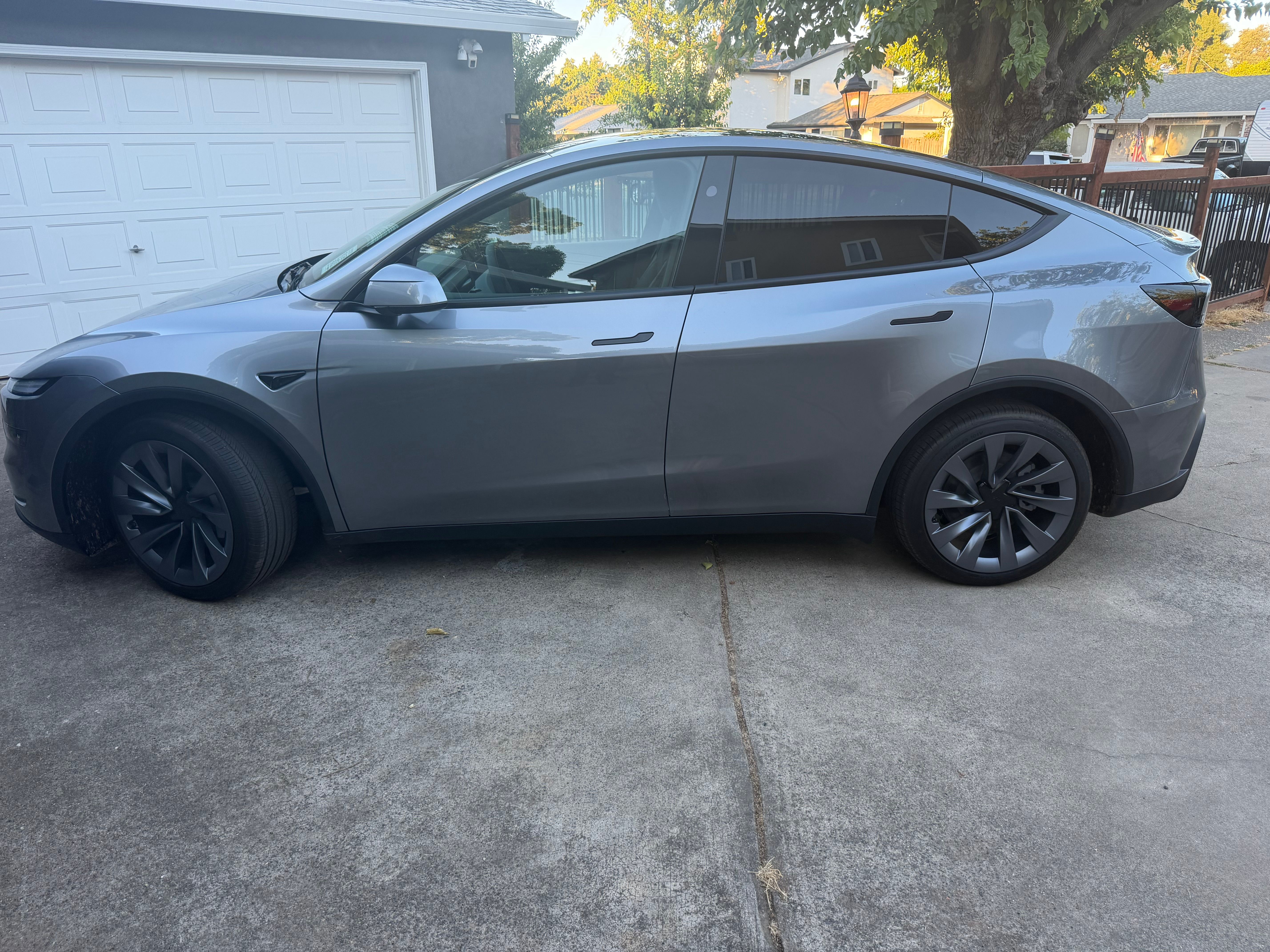 Used 2026 Tesla Model Y Long Range RWD image 6
