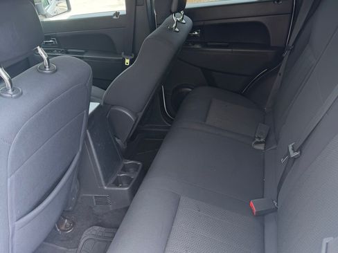 Used 2011 Jeep Liberty Sport w/ Popular Equipment Group AWD/4WD image 10