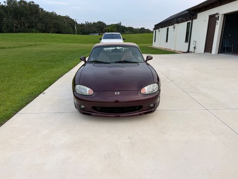 Used 2000 MAZDA MX-5 Miata RWD image 6