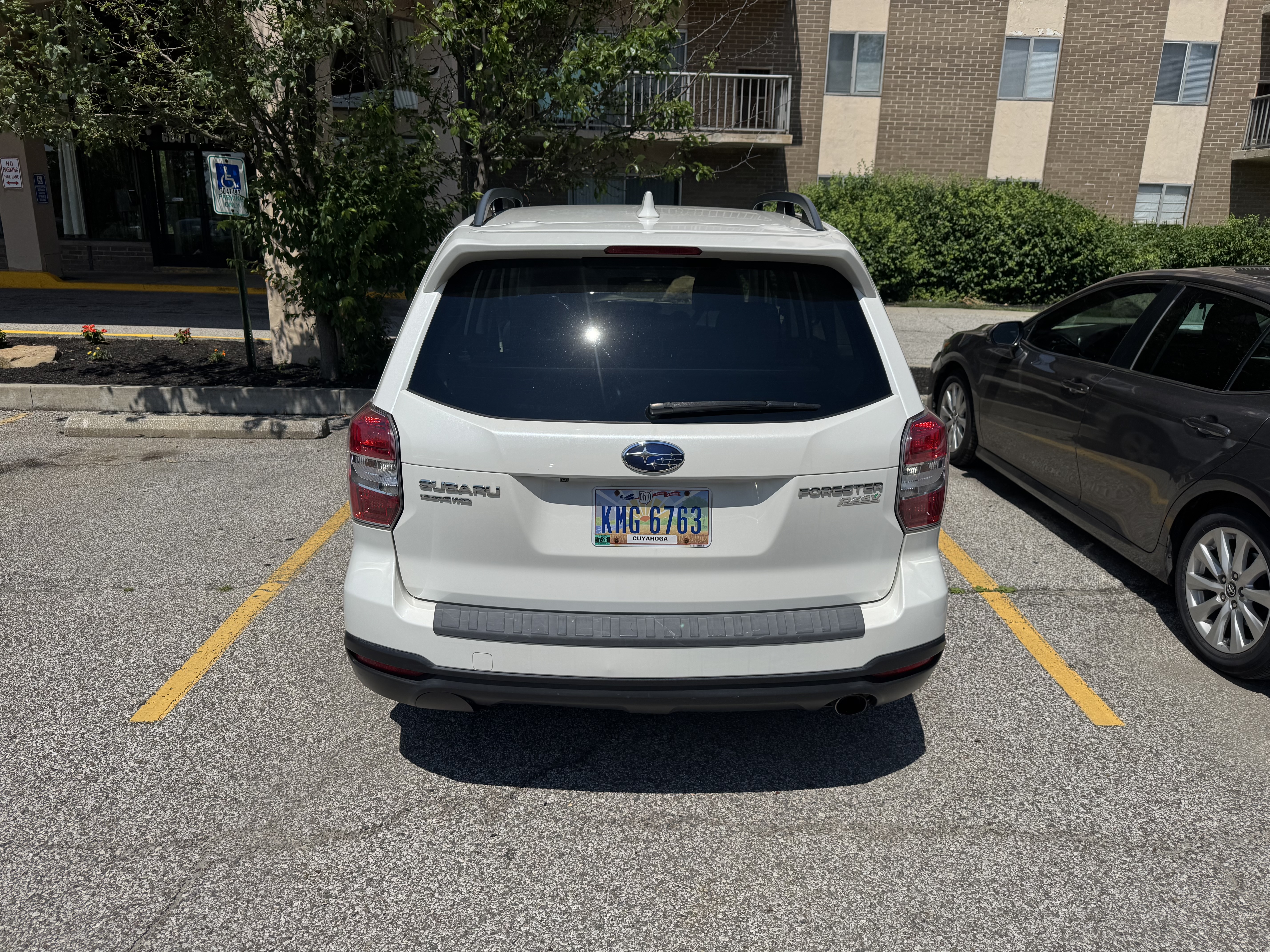 Used 2016 Subaru Forester 2.5i Limited AWD/4WD image 5