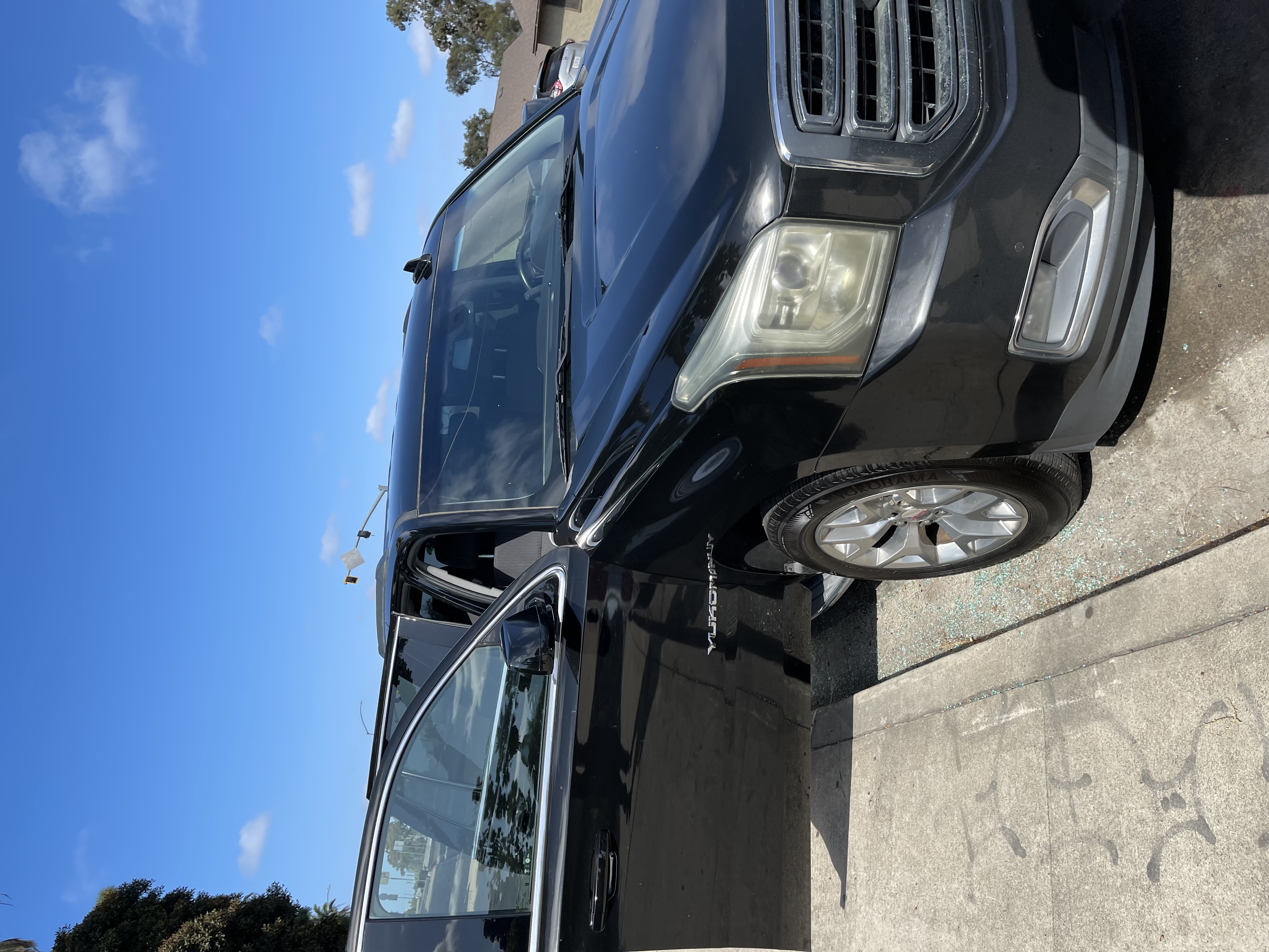 Used 2016 GMC Yukon SLE w/ Convenience Package RWD image 1