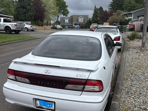 Used 1998 INFINITI I30 FWD image 5