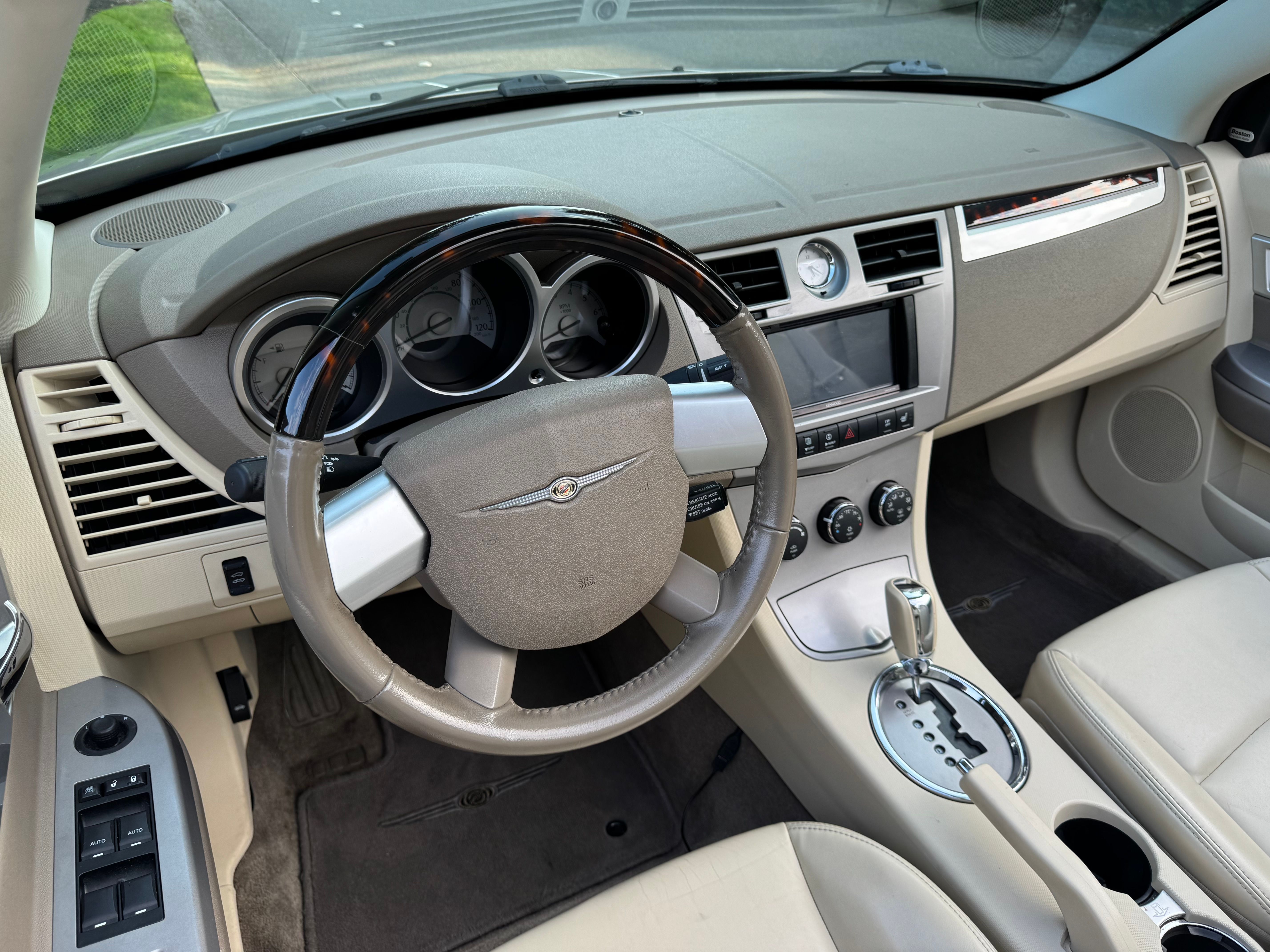 Used 2008 Chrysler Sebring Limited w/ Luxury Group FWD image 12