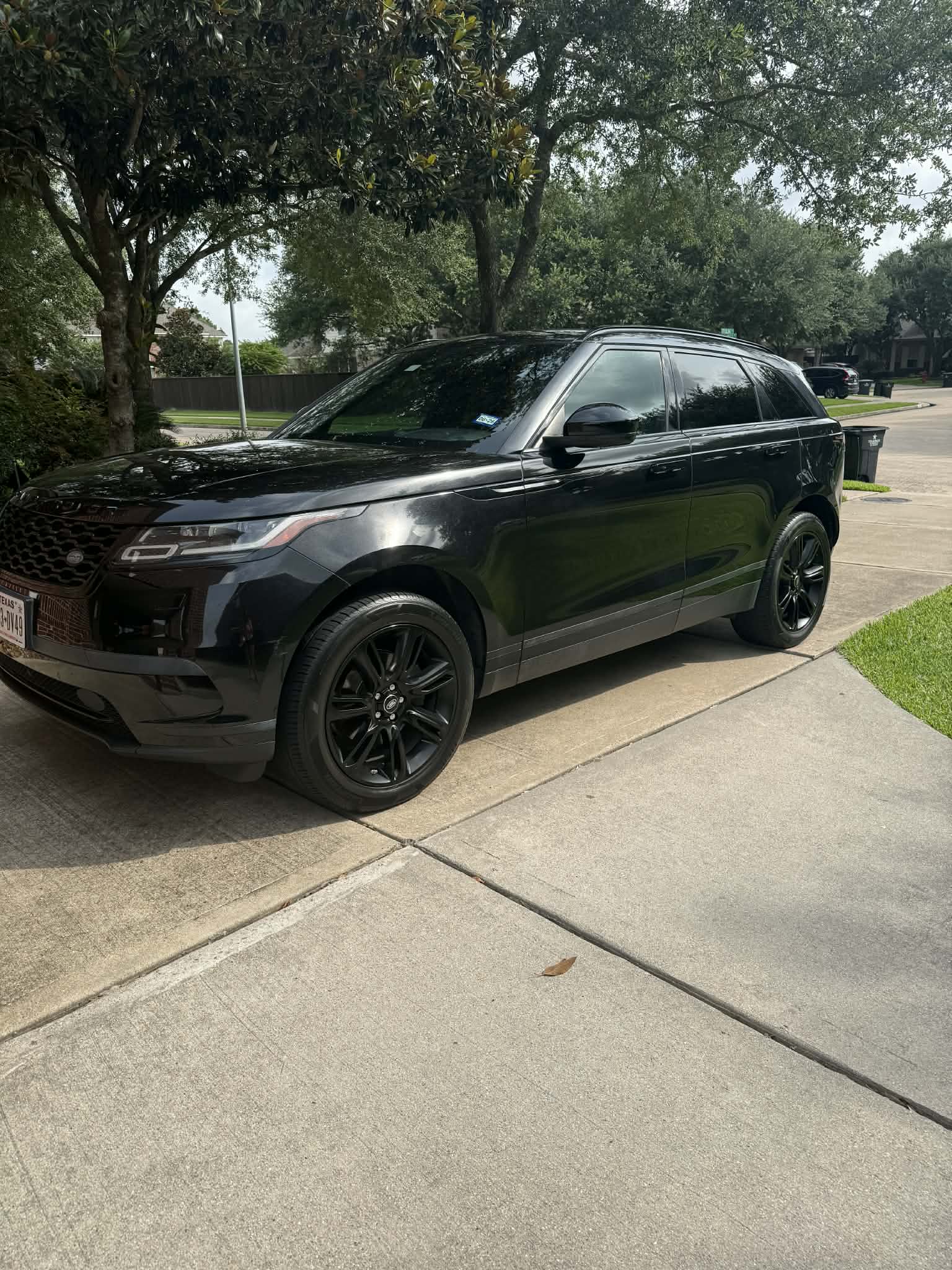 Used 2019 Land Rover Range Rover Velar S AWD/4WD image 1