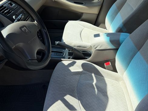 Used 2001 Honda Accord LX image 9