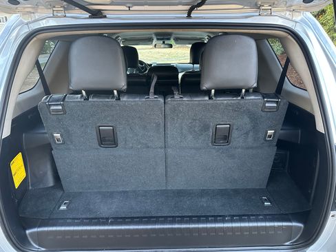 Used 2013 Toyota 4Runner SR5 AWD/4WD image 16