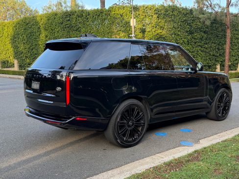 Used 2023 Land Rover Range Rover SE image 5