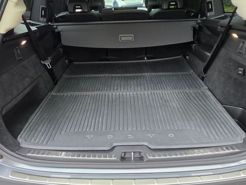 Used 2018 Volvo XC90 T6 Inscription w/ Convenience Package image 11