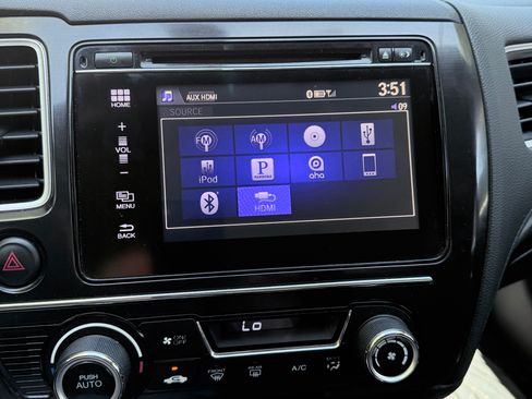 Used 2015 Honda Civic SE image 8