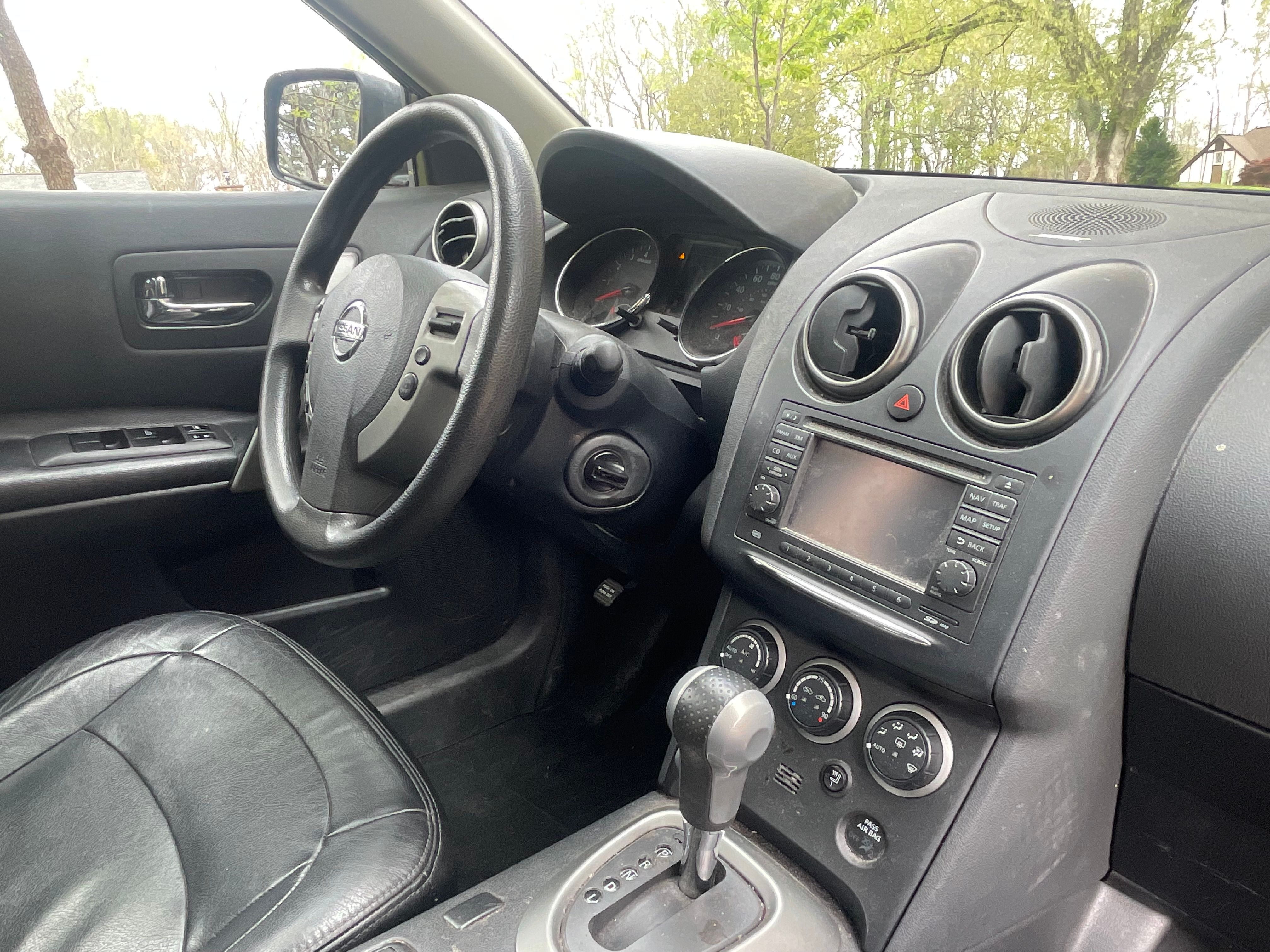 Used 2013 Nissan Rogue SV w/ Premium Pkg AWD/4WD image 16
