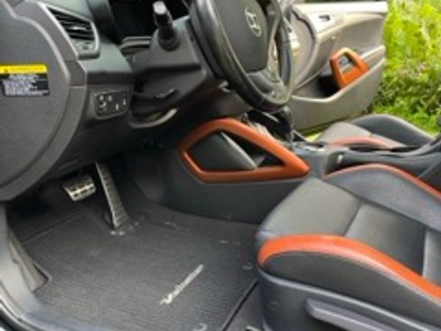 Used 2017 Hyundai Veloster Turbo w/ Tech Package 02 image 29