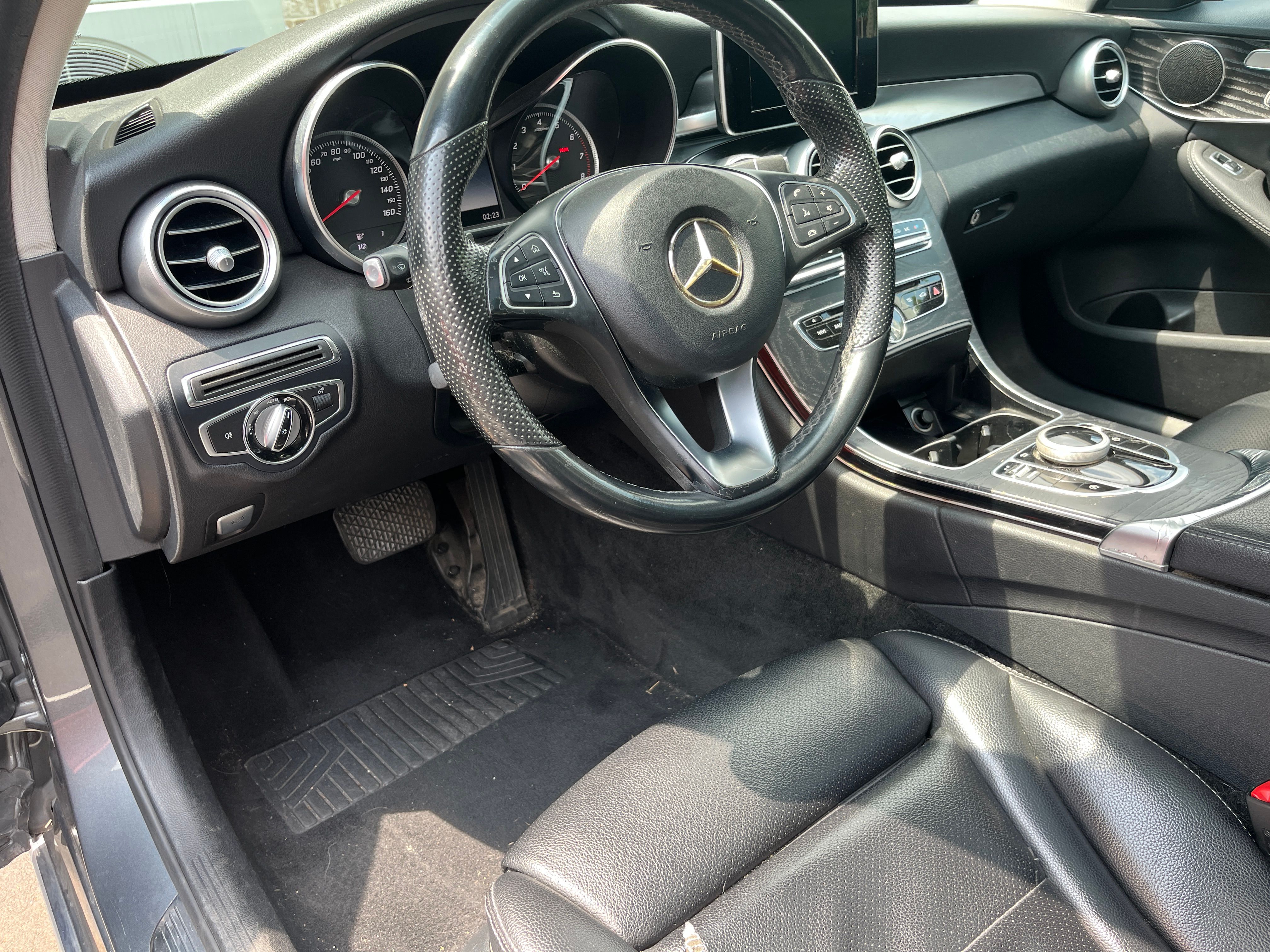 Used 2017 Mercedes-Benz C 300 4MATIC Sedan image 6