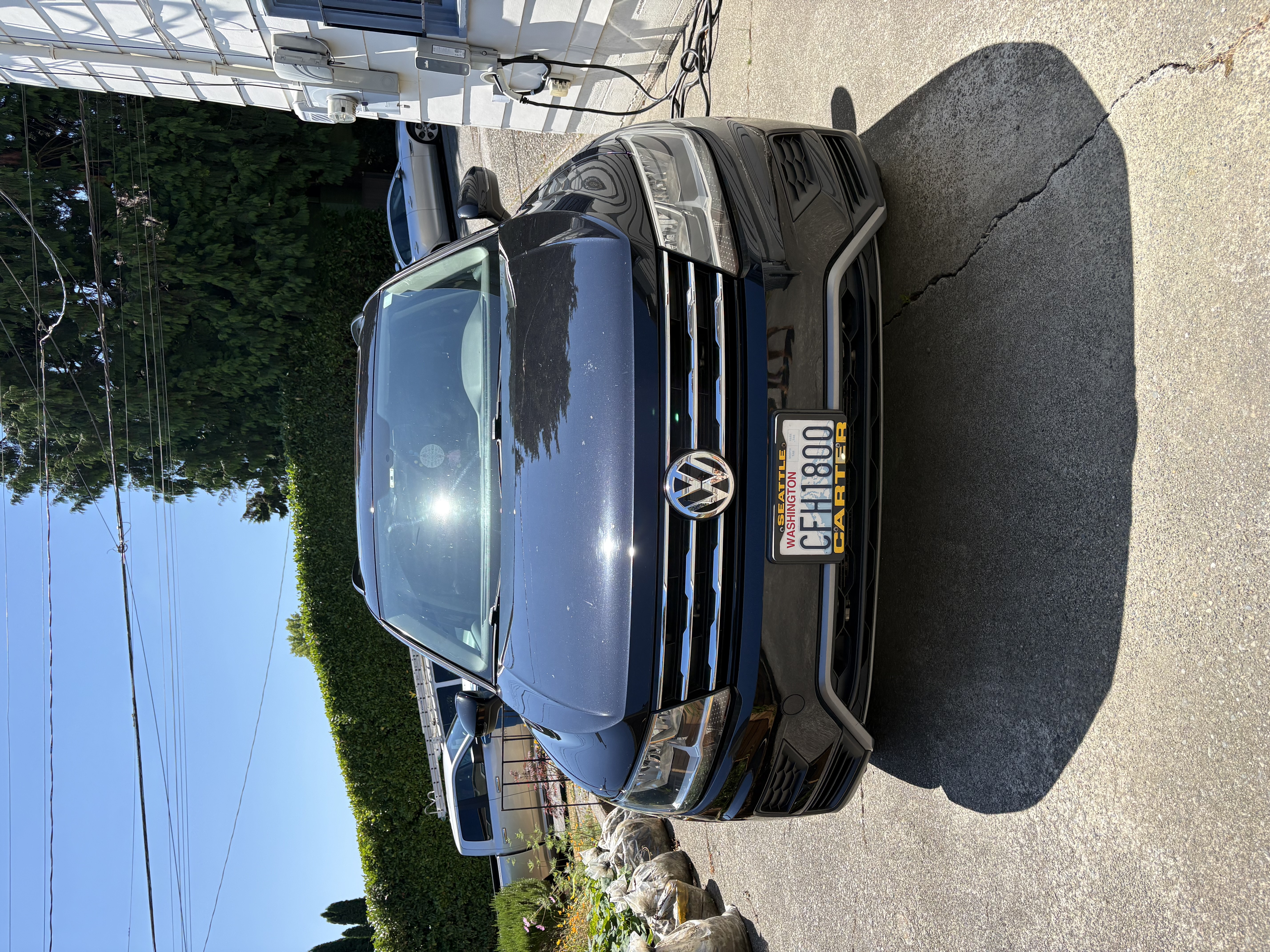 Used 2018 Volkswagen Tiguan SE w/ Panoramic Sunroof Package AWD/4WD image 1