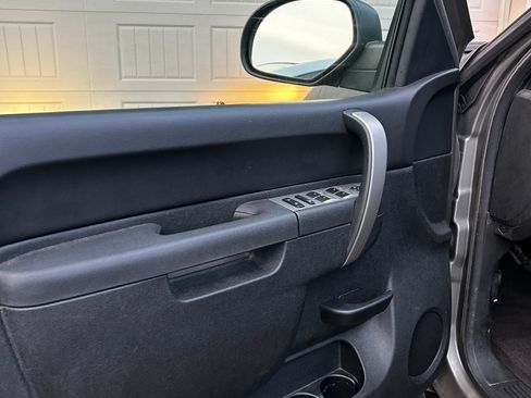 Used 2012 Chevrolet Silverado 2500 LT w/ Interior Plus Package image 6