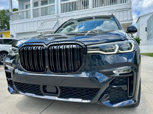 Used 2020 BMW X7 xDrive40i w/ M Sport Package AWD/4WD image 9