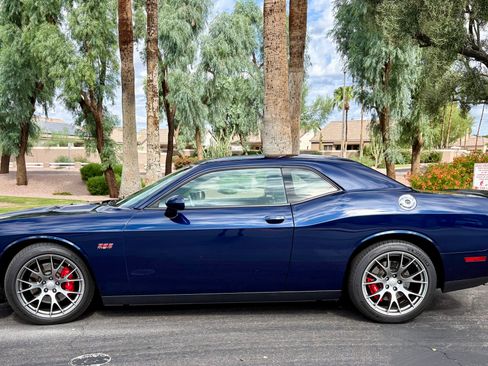 Used 2014 Dodge Challenger SRT8 w/ Harman/Kardon Audio Group image 14