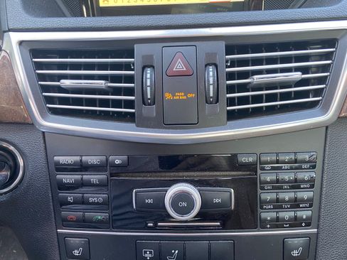 Used 2011 Mercedes-Benz E 350 4MATIC Sedan image 9