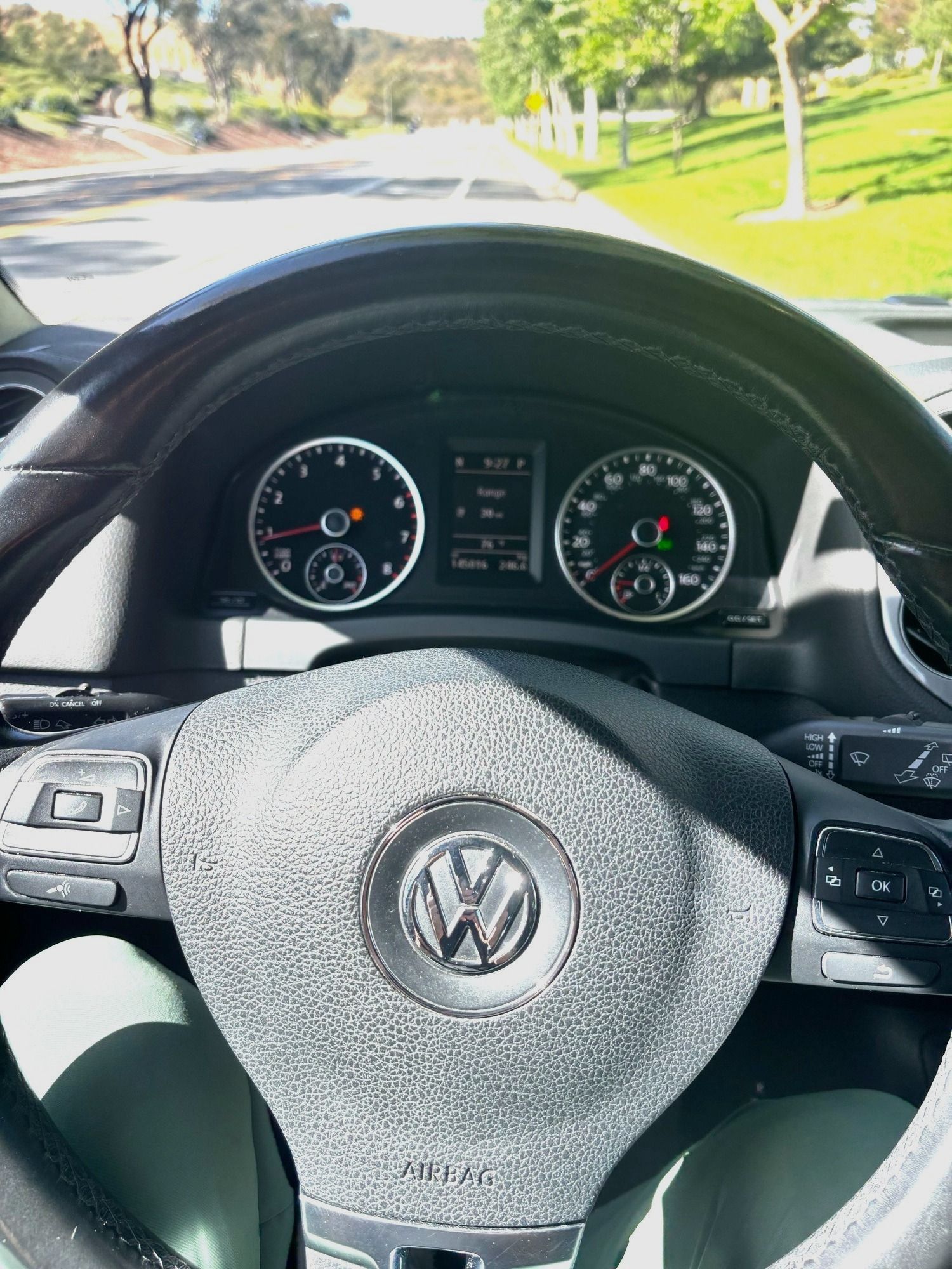 Used 2014 Volkswagen Tiguan SEL FWD image 14