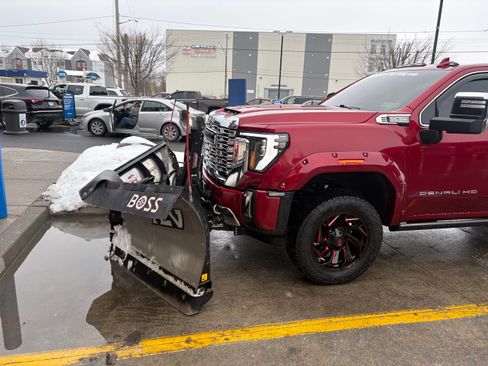Used 2024 GMC Sierra 2500 Denali w/ Denali Reserve Package image 16