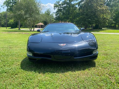 Used 2003 Chevrolet Corvette Convertible 2D w/ Preferred Equipment Group1 image 12