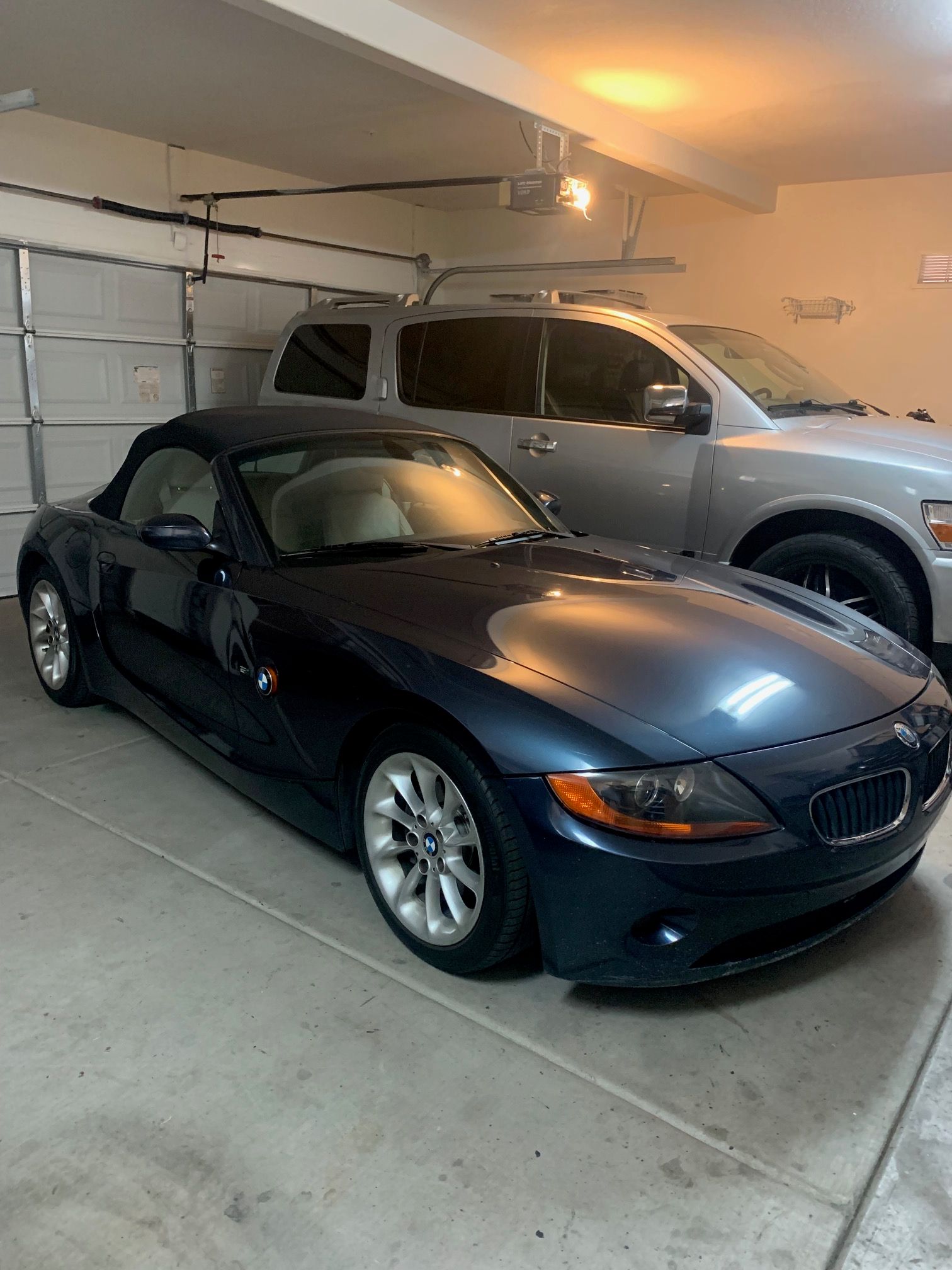 Used 2003 BMW Z4 2.5i RWD image 5
