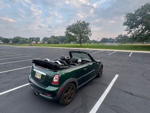 Used 2011 MINI Cooper S FWD image 11