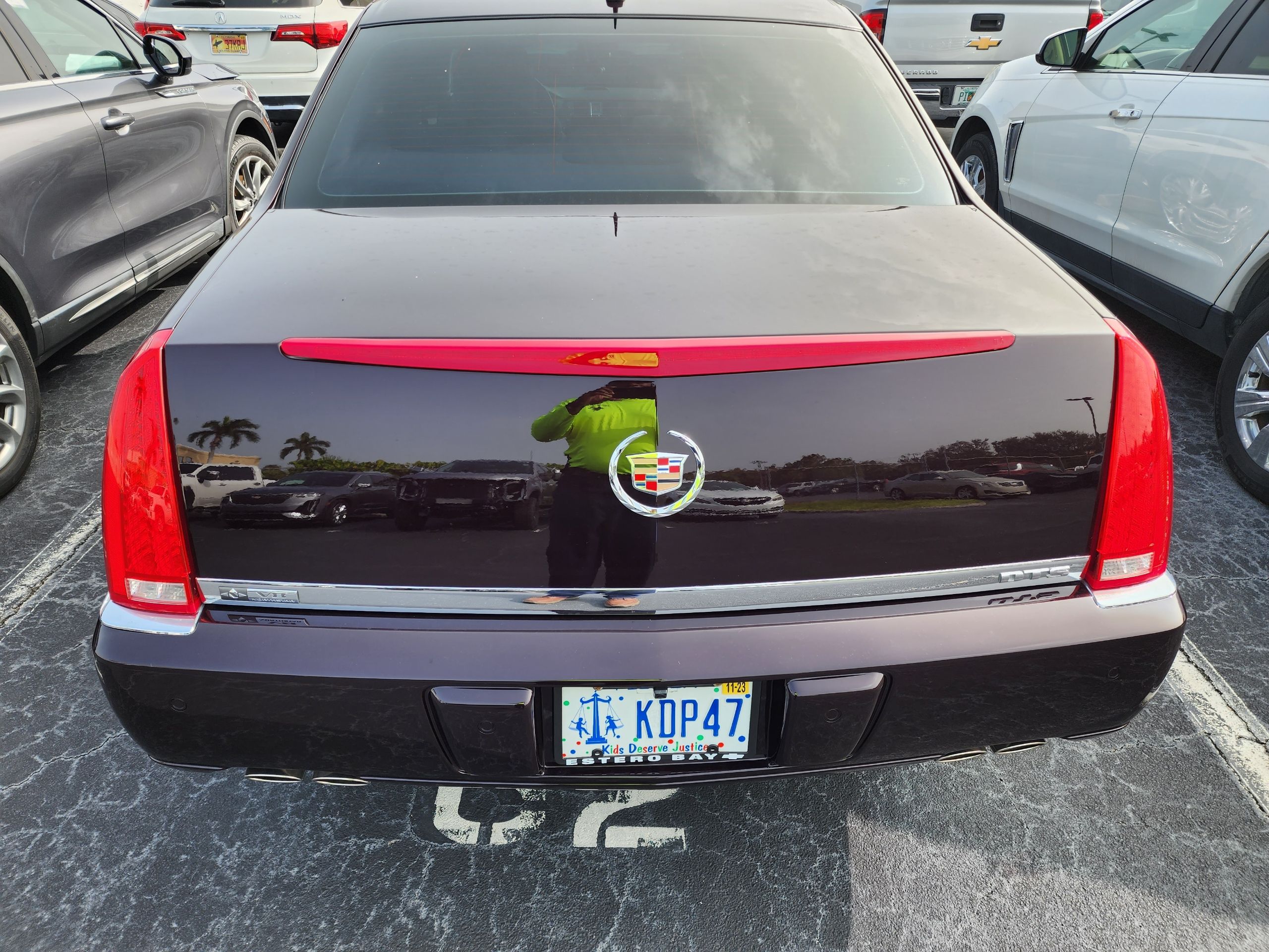 Used 2008 Cadillac DTS w/ Sun And Navigation Package FWD image 17