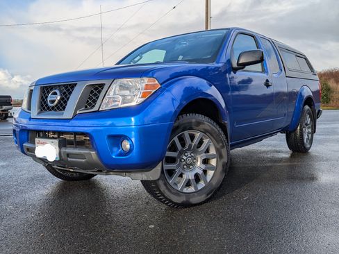 Used 2012 Nissan Frontier SV w/ Sport Appearance Pkg image 1