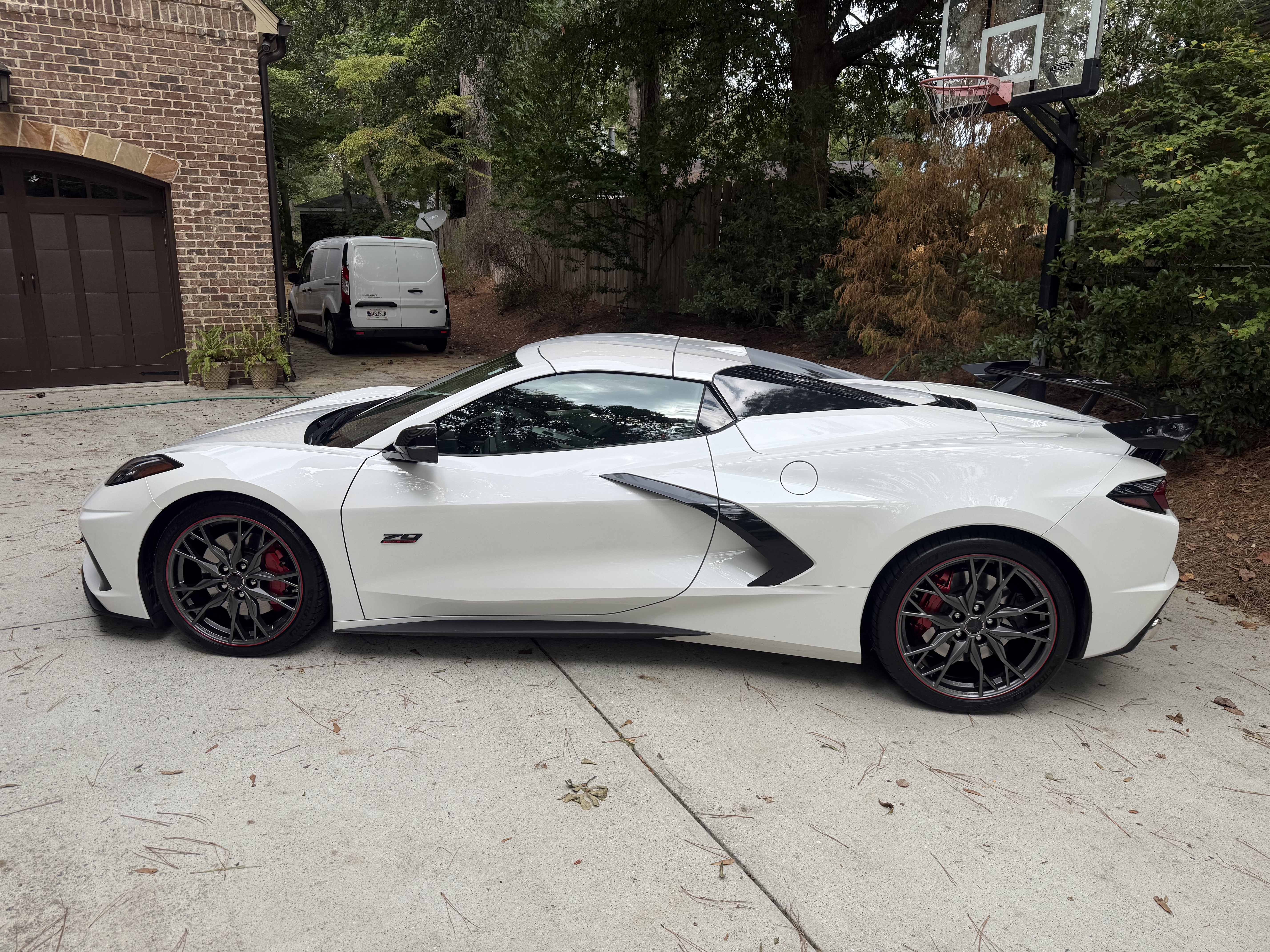 Used 2023 Chevrolet Corvette Stingray Premium Conv w/ Z51 Performance Package RWD image 6