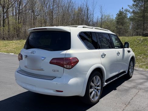 Used 2012 INFINITI QX56 4WD w/ Deluxe Touring Pkg image 10