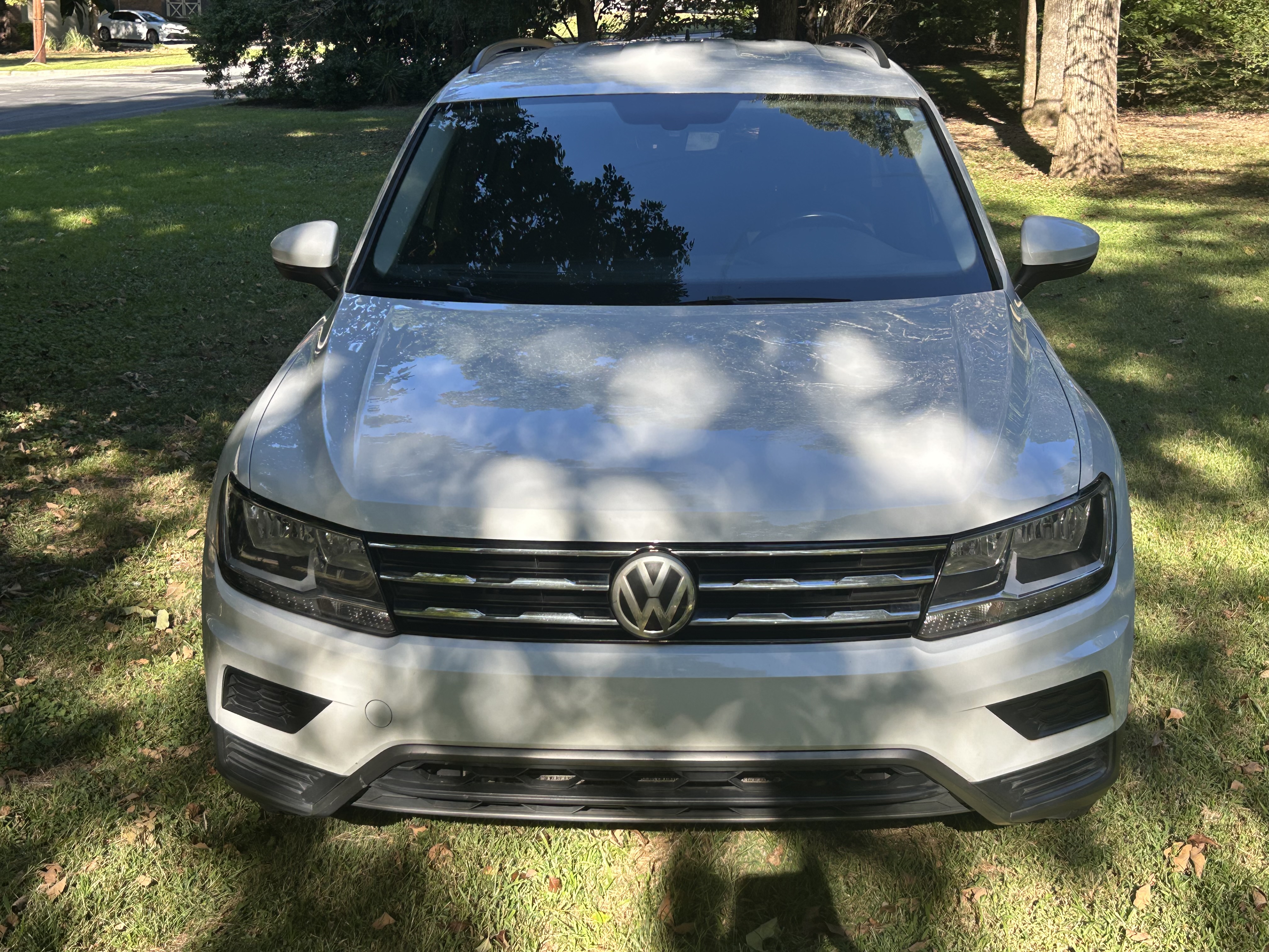 Used 2018 Volkswagen Tiguan SE FWD image 2