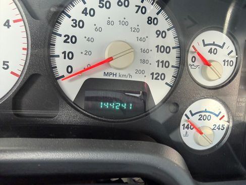 Used 2006 Dodge Ram 2500 Truck SLT image 10