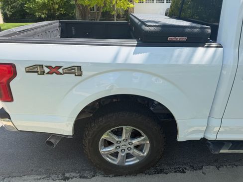 Used 2019 Ford F150 XLT w/ Equipment Group 302A Luxury AWD/4WD image 11