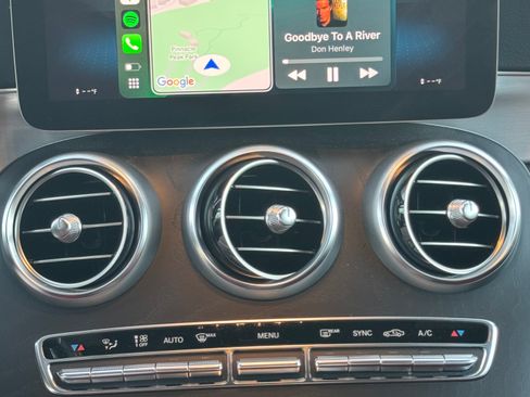 Used 2022 Mercedes-Benz GLC 300 image 15