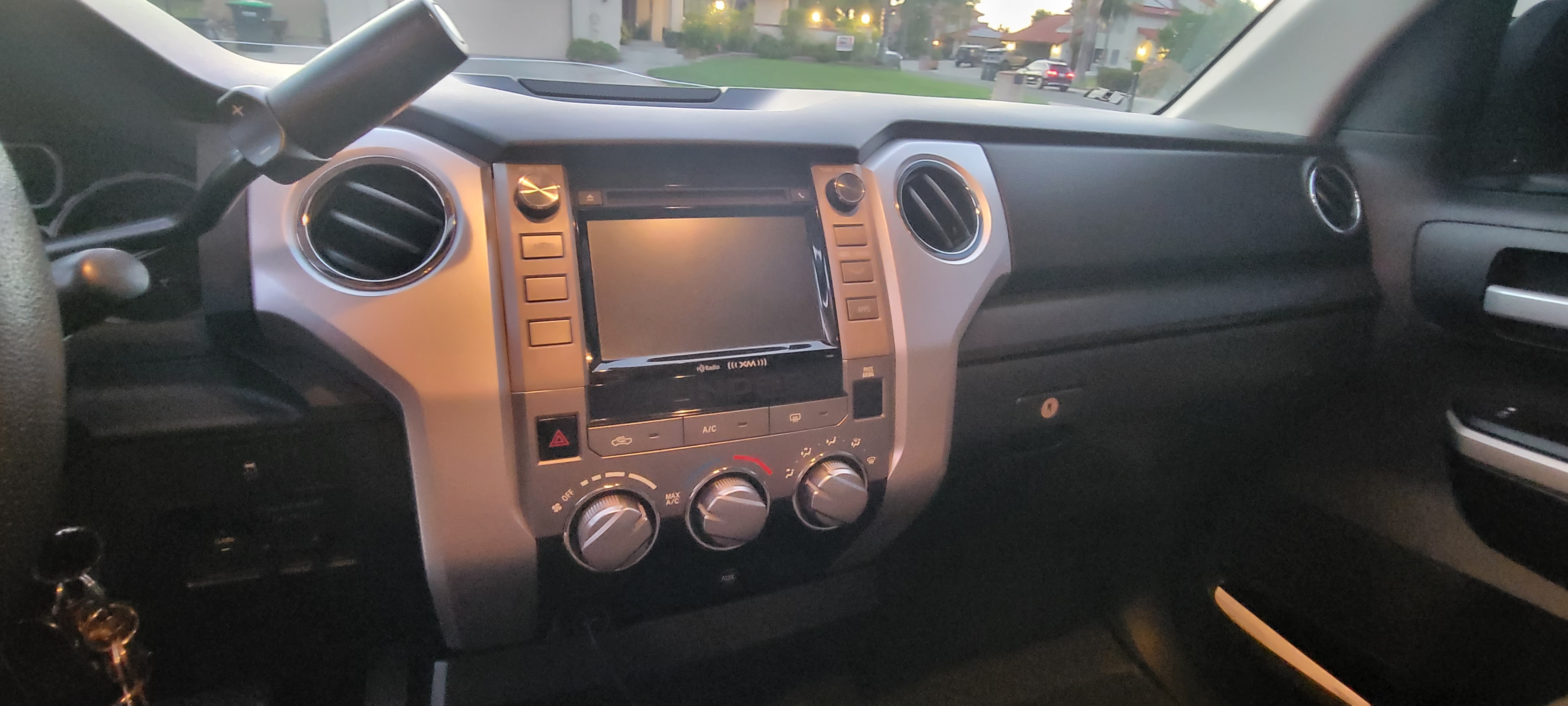 Used 2018 Toyota Tundra SR5 RWD image 13