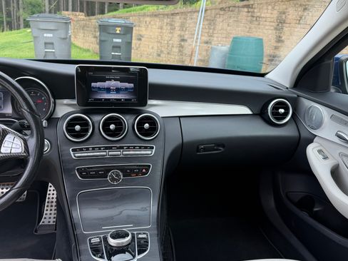 Used 2018 Mercedes-Benz C 300 Sedan image 10