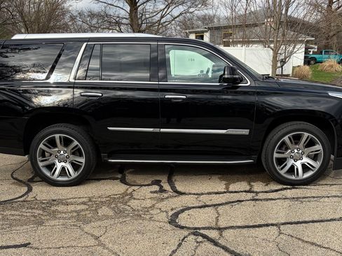 Used 2018 Cadillac Escalade Luxury image 8