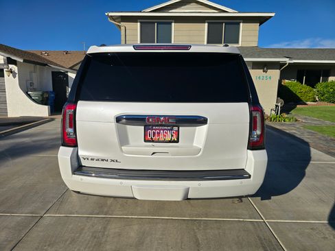 Used 2016 GMC Yukon XL Denali w/ Open Road Package image 4