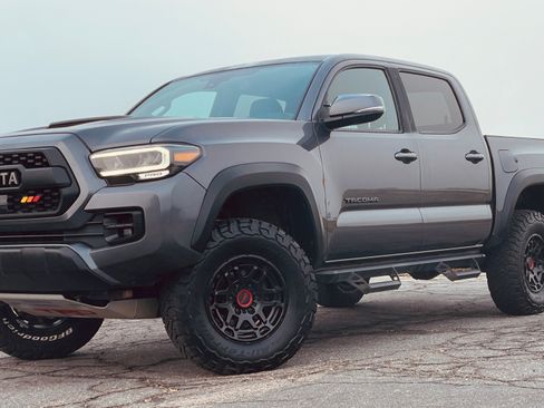 Used 2023 Toyota Tacoma TRD Pro AWD/4WD image 1