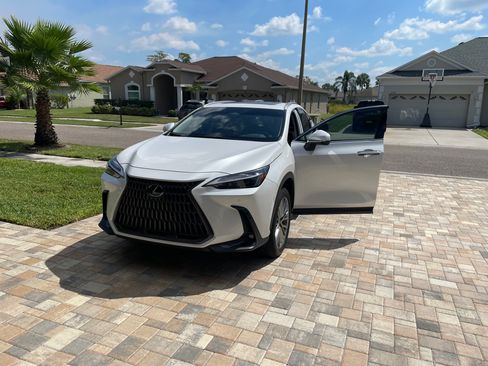 Used 2025 Lexus NX 350h AWD w/ Premium Package image 6