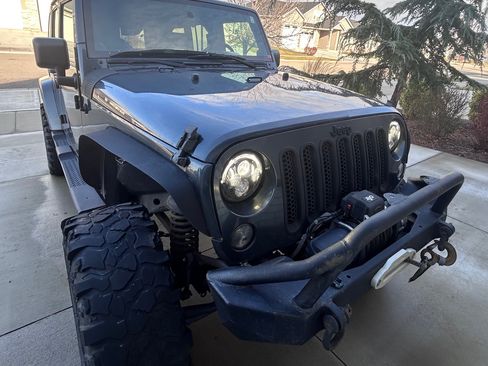 Used 2008 Jeep Wrangler Unlimited Sahara w/ Dual Top Group image 4