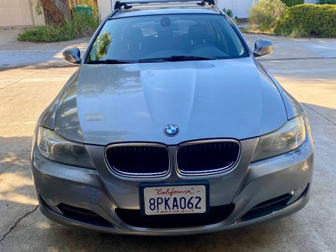Used 2011 BMW 328i Wagon image 2