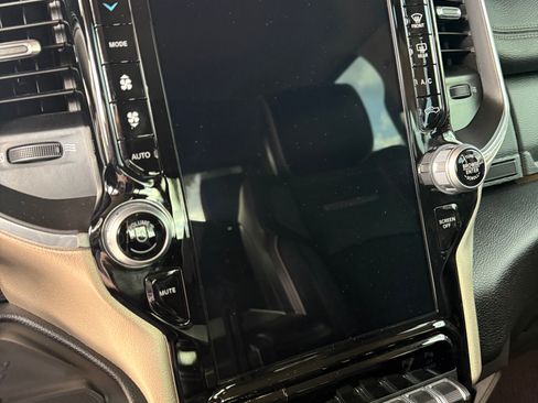 Used 2024 RAM 2500 Laramie image 26