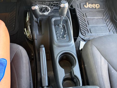 Used 2015 Jeep Wrangler Unlimited Sport w/ Quick Order Package 24S image 18