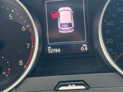 Used 2021 Volkswagen Tiguan S image 11