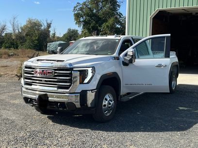 Used 2024 GMC Sierra 3500 SLT w/ SLT Premium Package