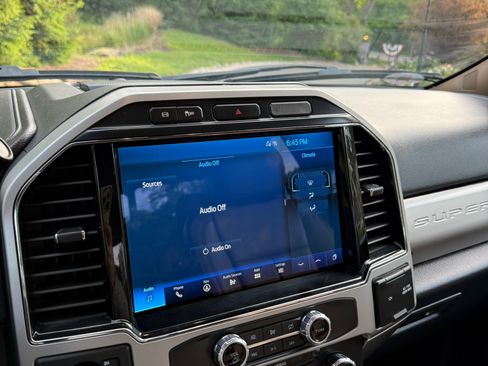 Used 2022 Ford F350 4x4 SuperCab Super Duty image 9