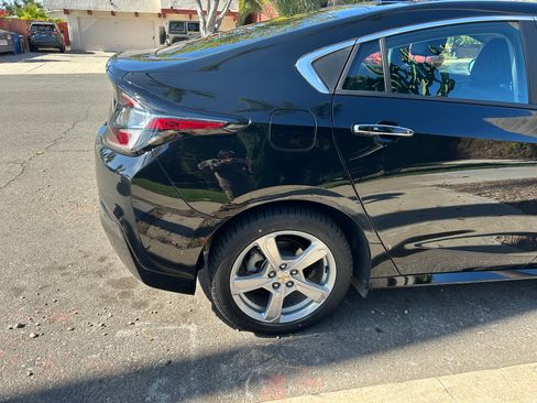 Used 2018 Chevrolet Volt LT w/ LT Driver Confidence Package FWD image 4