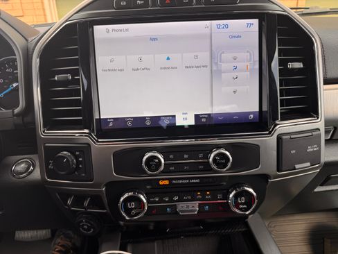 Used 2022 Ford F350 Platinum w/ Tremor Off-Road Package image 27